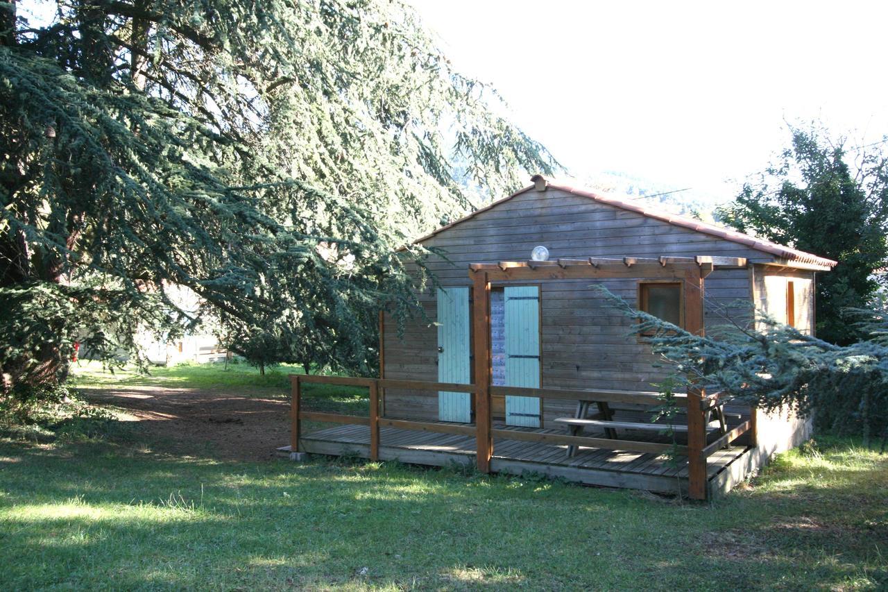 Les Chalets Du Domaine Des Soyeux Saint-Julien-Molin-Molette Eksteriør bilde